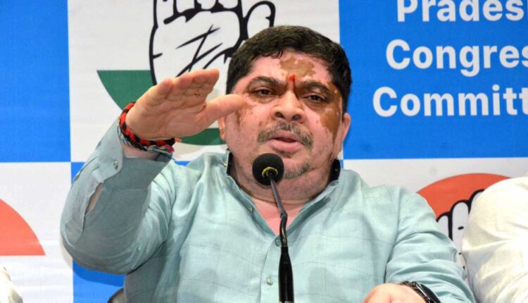 Ponnam Prabhakar joins rally against 'vote chori' in Delhi