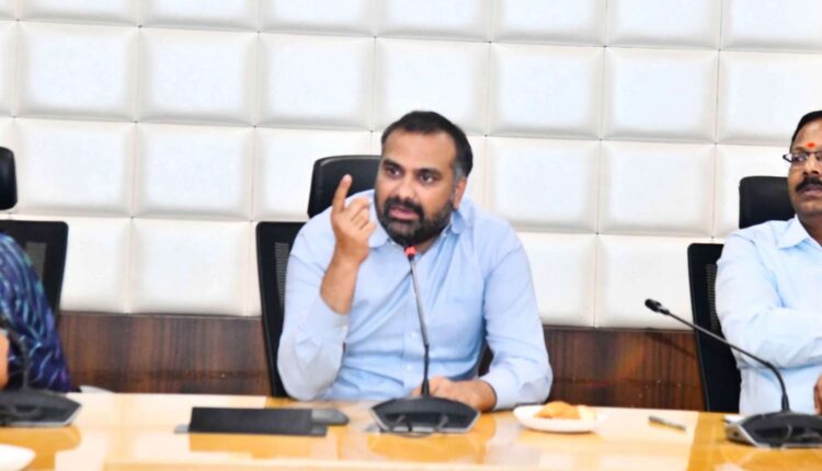 GHMC Commissioner urges