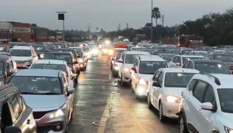 Sankranti travel rush sees Hyderabad roads packed
