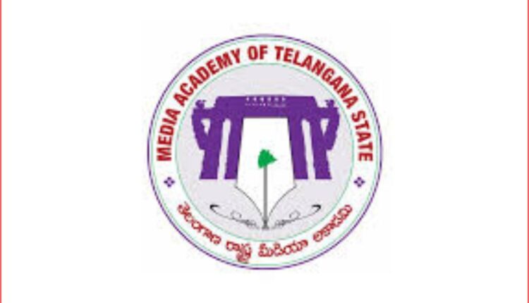 Journalists must adopt technology, says A. Narasimha Reddy