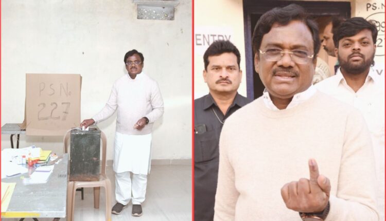 Gaddam Vivek Venkataswamy casts vote