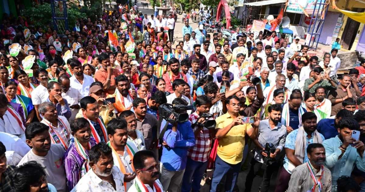 Mahesh Kumar Goud appeals for Congress support in Nizamabad