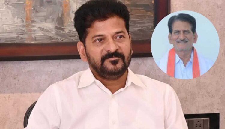 CM offers Vennam Raghavendra Reddy tributes