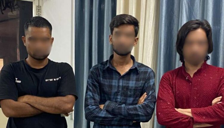 ganja peddlers arrested