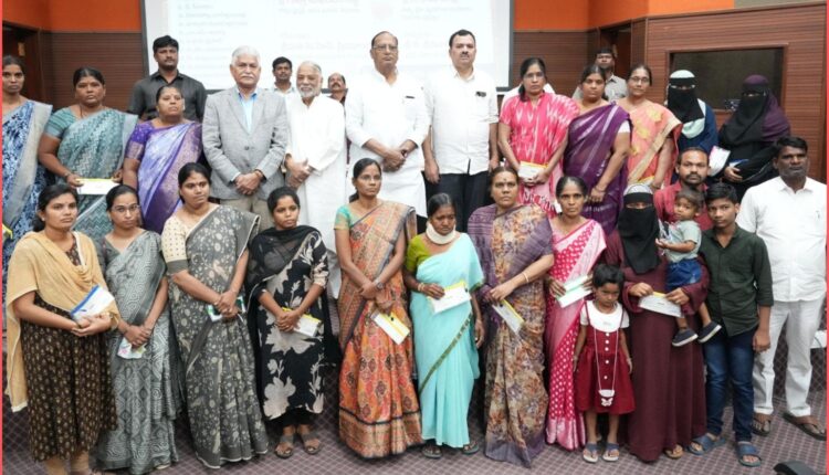 Media Academy aids journalists’ families, releases monographs