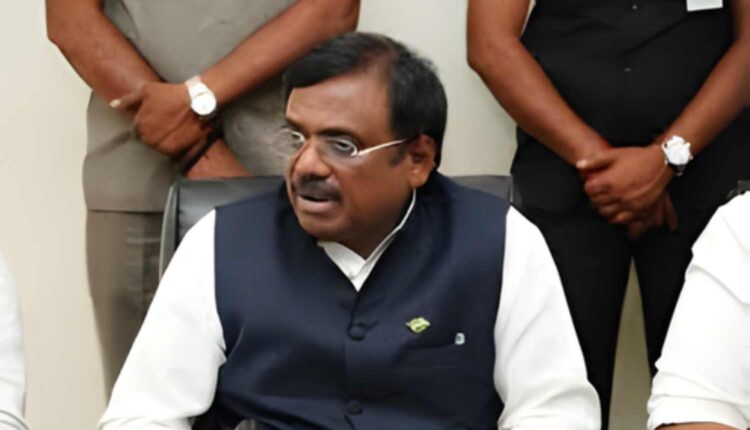 Vivek pushes joint steps on overseas job opportunities