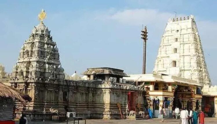 Shivaratri Vemulawada temple sees heavy rush