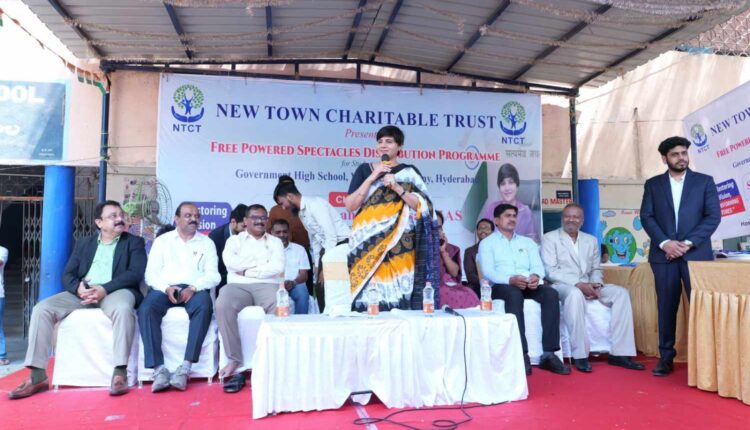 Free spectacles distribution for 176 Hyderabad students