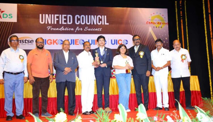 Eatala Rajender honours Olympiad achievers