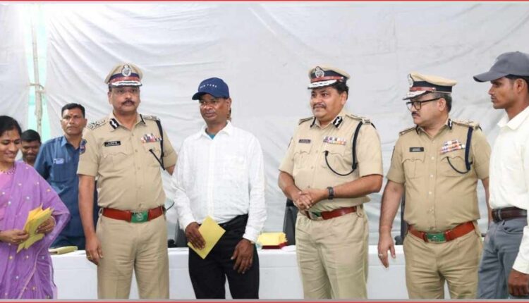 Maoist surrender Telangana