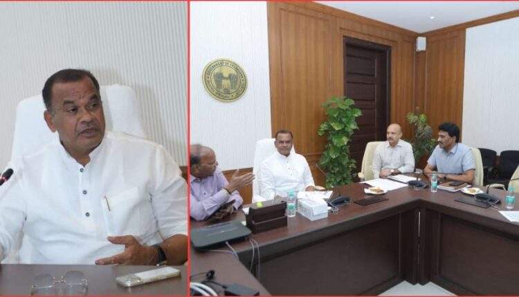 double-decker corridor