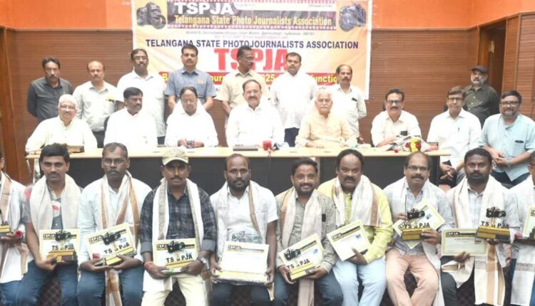 Venkaiah Naidu on photojournalism eyes democracy