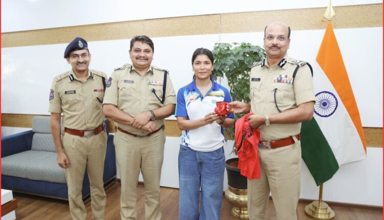Police medal winners honoured by DGP Telangana