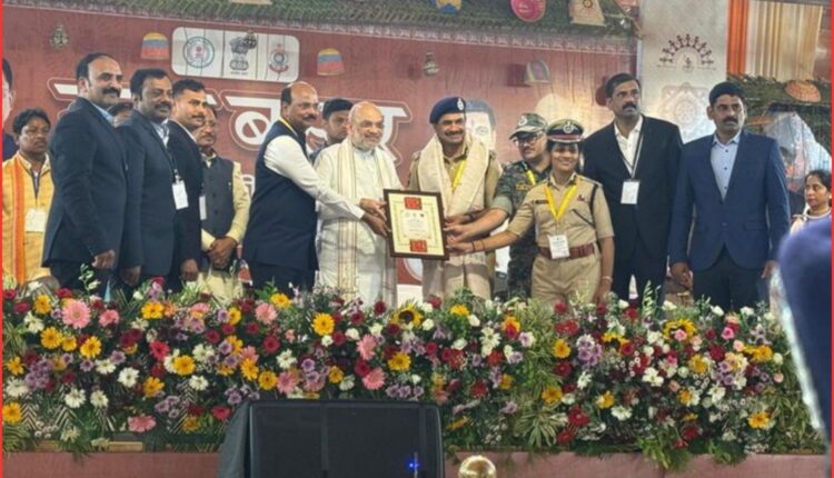 anti-Naxal operations officers honoured
