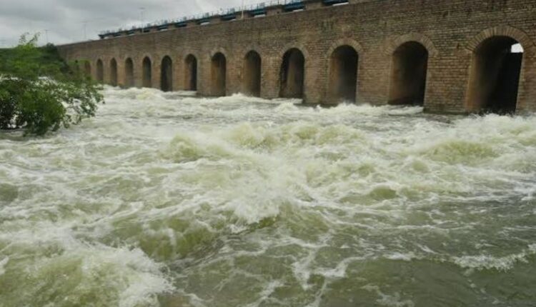Himayat Sagar inflows increase after rains