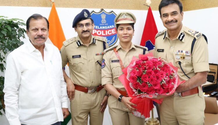 Nikhat Zareen meets DGP CV Anand