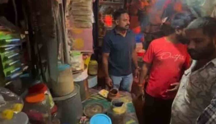 Vemulawada shop thefts target 10 stores
