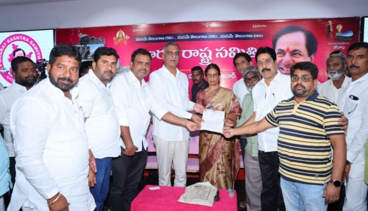 Harish Rao seeks action on surveyors’ grievances