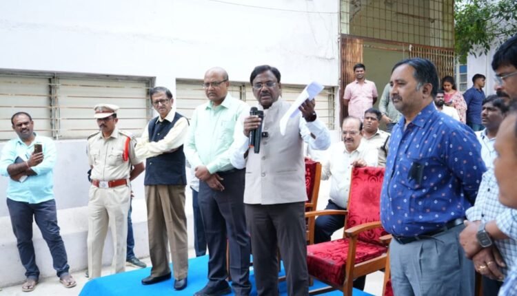Polytechnic student benefits to continue, says Vivek