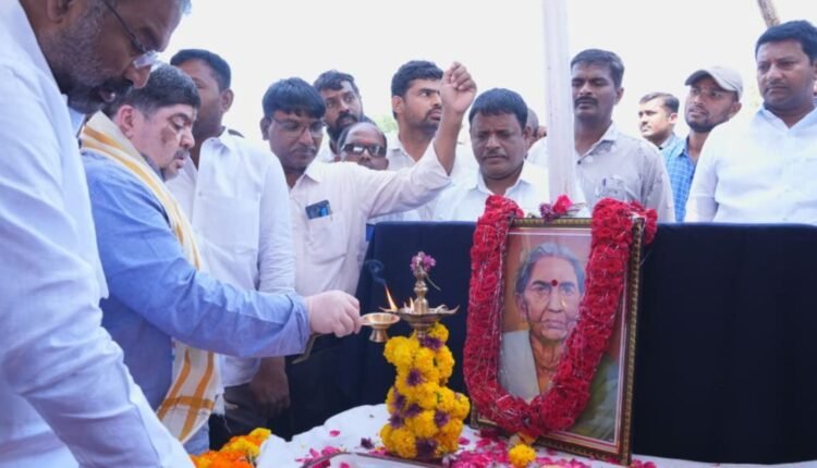 Chakali Ailamma birth anniversary observed in Siddipet