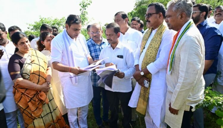 Chamala raises Harish Rao land allegations in Siddipet