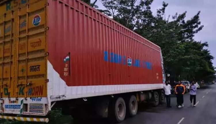 Cattle smuggling in Dhammapeta busted