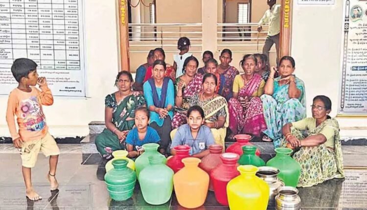 Women protest over 10-day drinking water shortage in Jadcherla